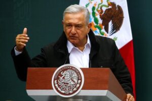 AMLO lanza reto, si protestan solo 100 mil personas me retiro
